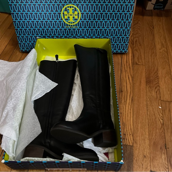 Meet your Posher, Kim - Picture 12 of 14